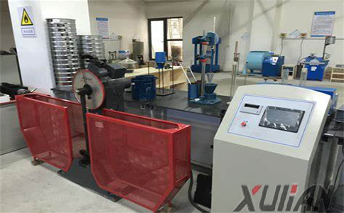 車輪沖擊試驗(yàn)機(jī)